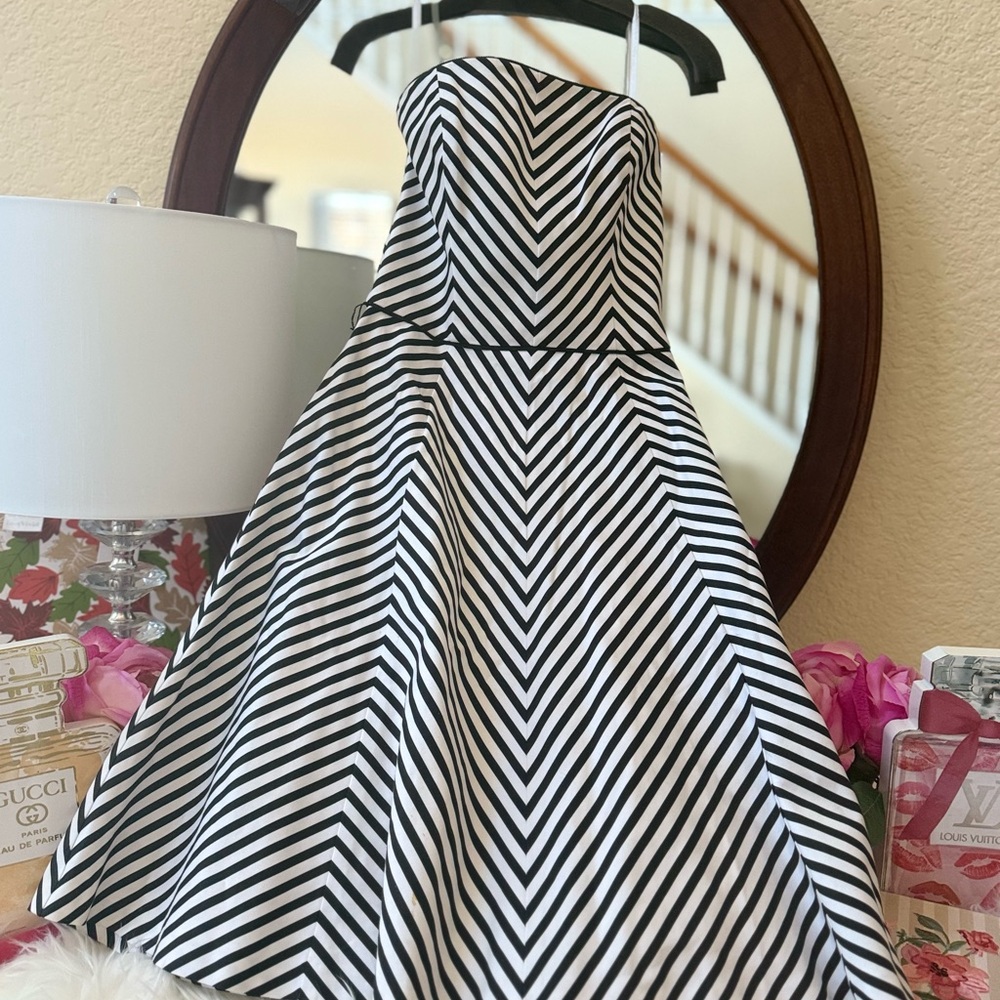 Petite and classic White House Black Market Black and White Chevron Dress.